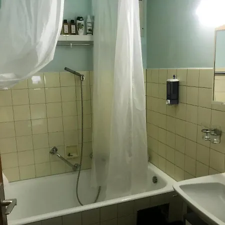 Privatunterkunft Romantisches Zimmer mit Himmelbett